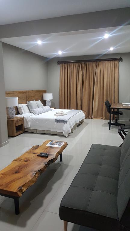 Fa'Trez Guest House & Spa Претория Екстериор снимка