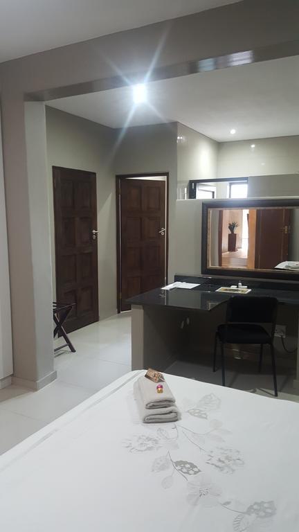 Fa'Trez Guest House & Spa Претория Екстериор снимка