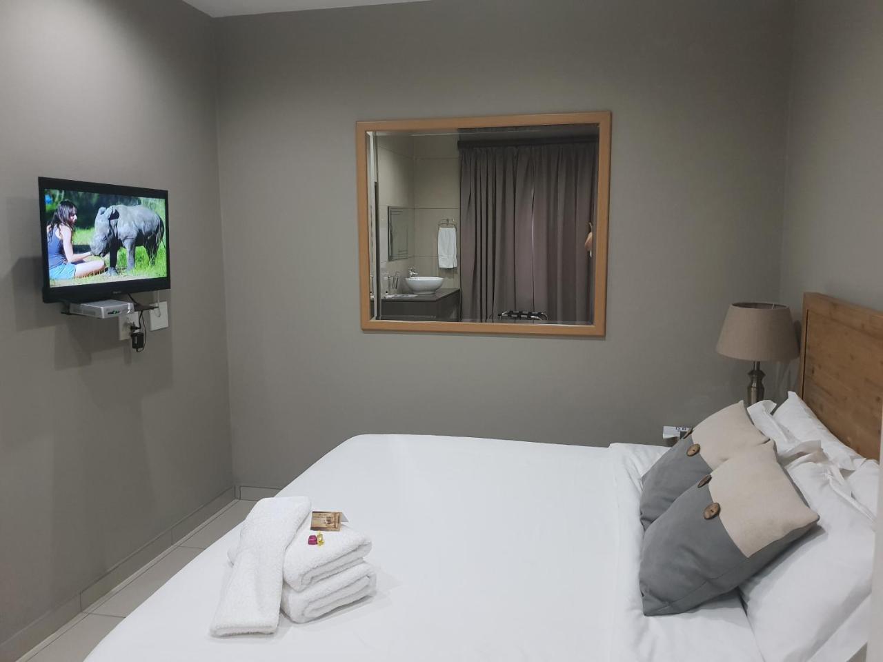 Fa'Trez Guest House & Spa Претория Екстериор снимка